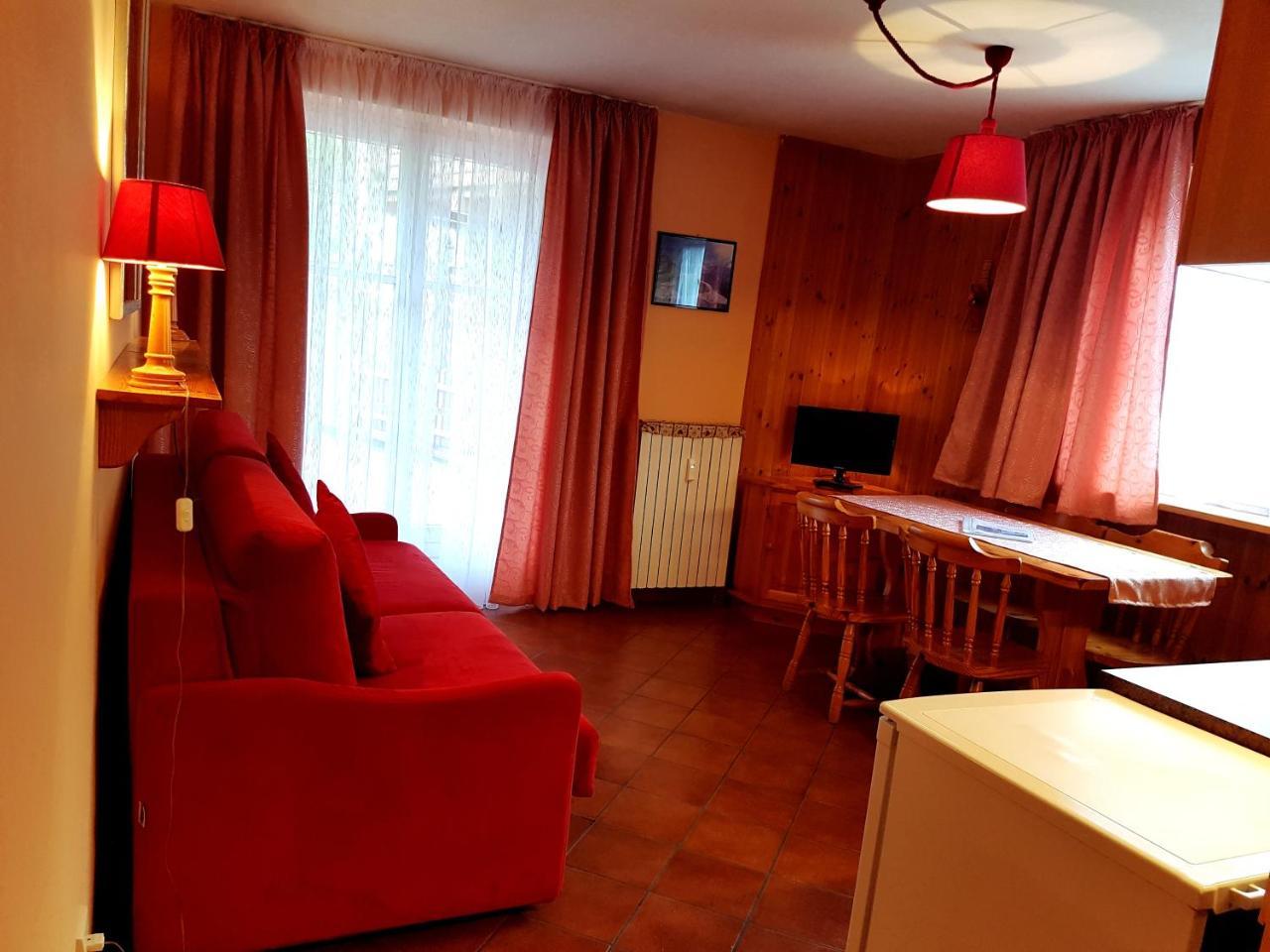Aparthotel Residenze Sonnenschein Casa Rossa à Villabassa Extérieur photo